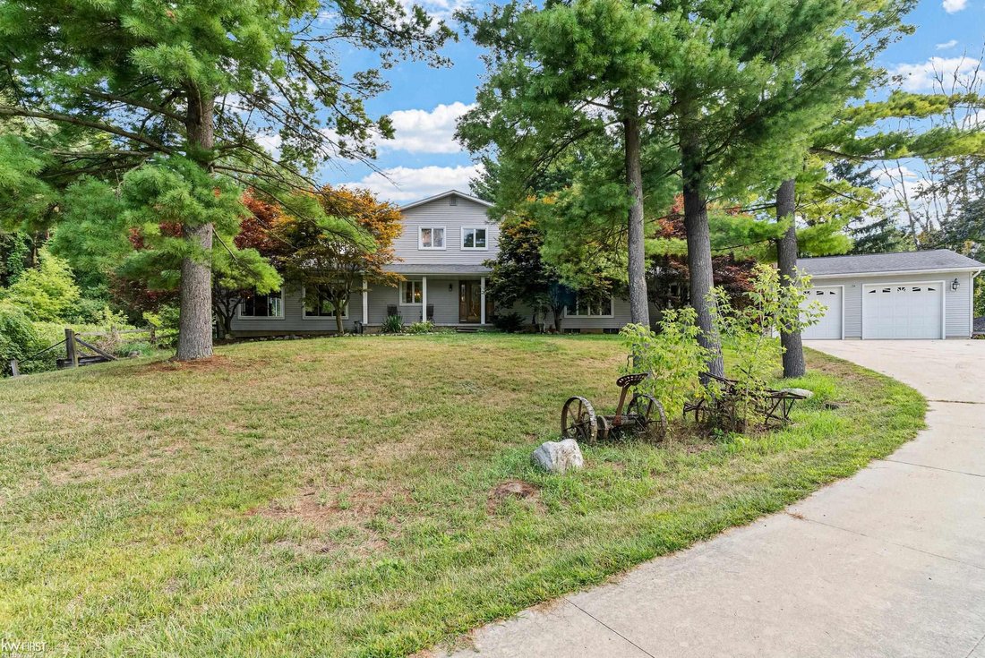 House in Fenton, Michigan, United States 1 - 17728548