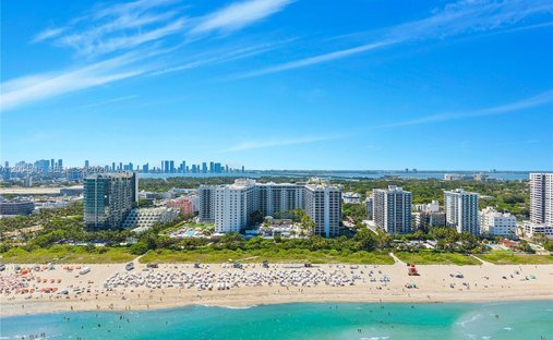 Condo in Miami Beach, Florida, United States 1