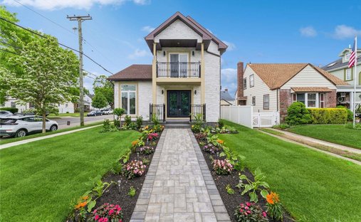 House in New York, New York, United States 1