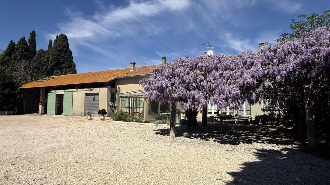 House in Nord et Ouest, Eyguières, France 2 - 17338771