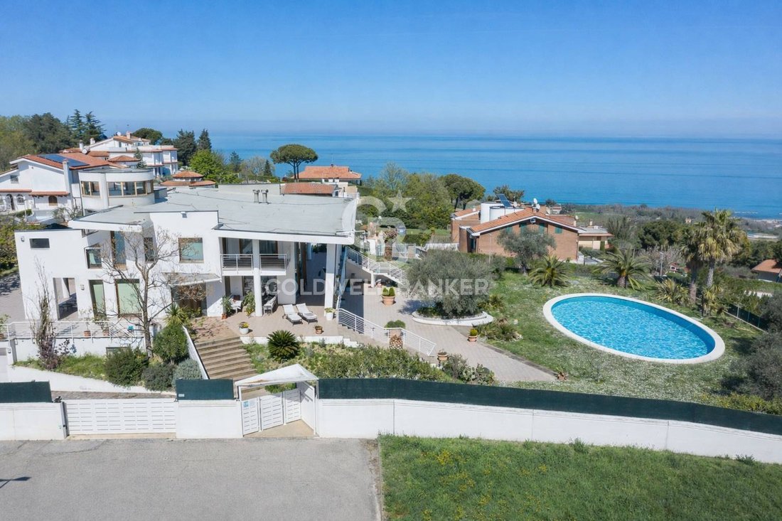 Villa in Ghetto di Trebbiantico, Marche, Italy 5 - 17732049