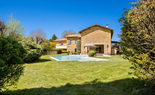 Tenuta a Theizé, Auvergne-Rodano-Alpi, Francia 1