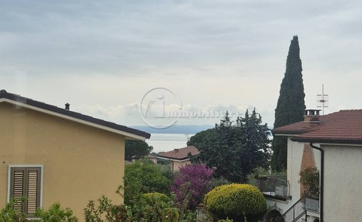 Villa in Bardolino, Veneto, Italy 1