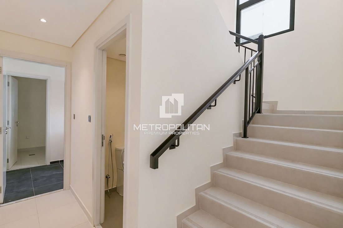 Townhouse in Damac Hills 2, Dubai, United Arab Emirates 5 - 17727284