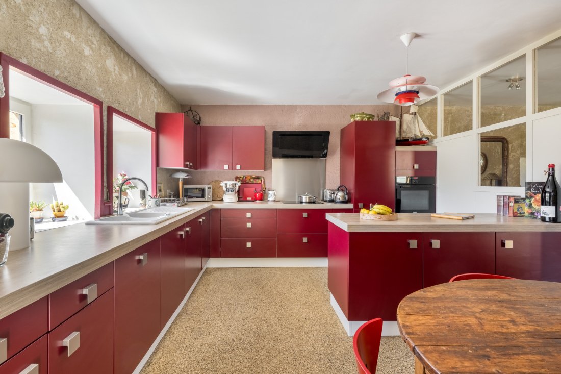 Estate in Theize, Auvergne-Rhône-Alpes, France 5 - 17727457