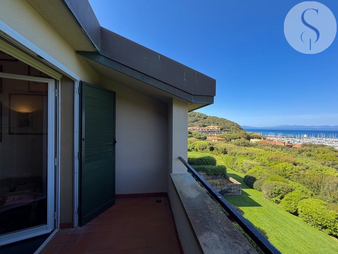 Apartment in Castle of Castiglione, Castiglione della Pescaia, Tuscany 3 - 17729472