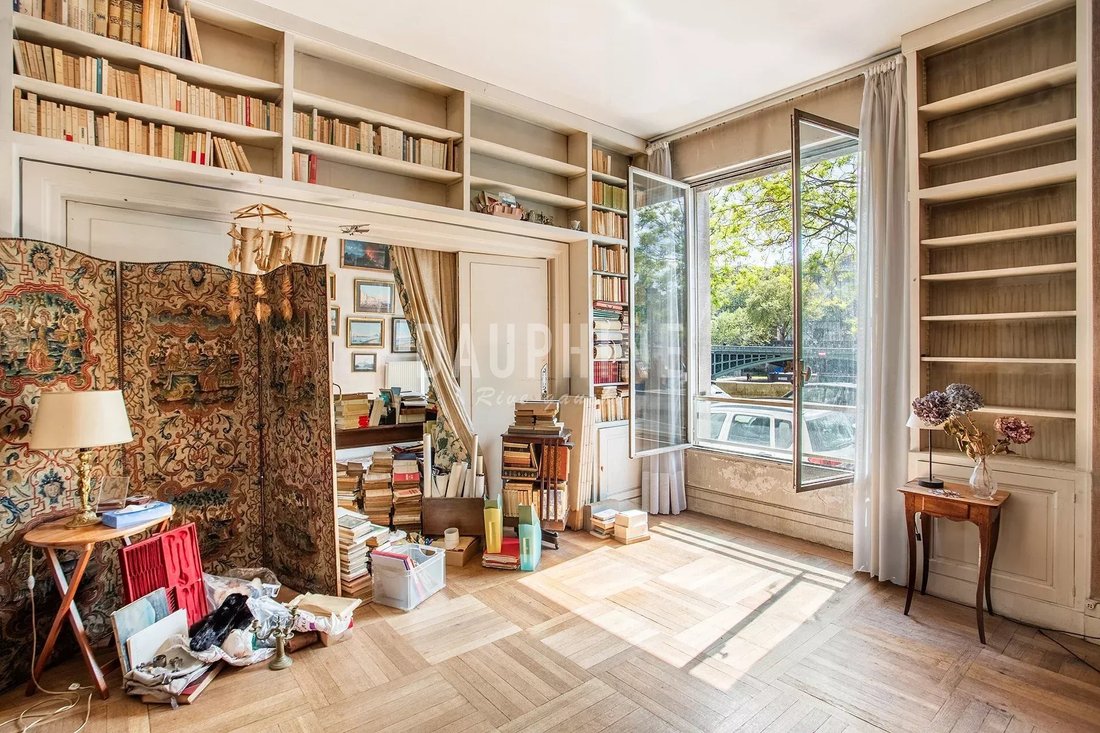 Apartment in Paris 4e Arrondissement, Paris, France 1 - 17728047