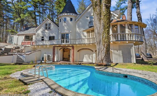 House in East Stroudsburg, Pennsylvania, United States 1