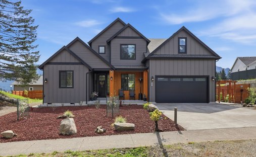 House in Stevenson, Washington, United States 1