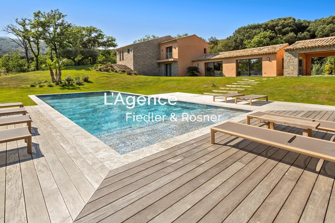 Villa in Ramatuelle, Provence-Alpes-Côte d'Azur, France 2 - 17727593