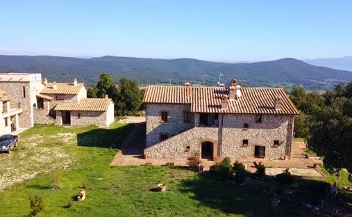 Tenuta a Centro Storico, Terni, Umbria 1