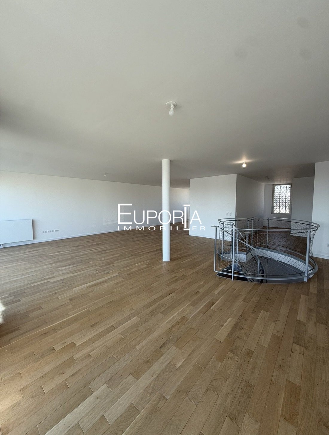 Apartment in Violet Commerce, Paris 15e Arrondissement, Paris 4 - 17732382