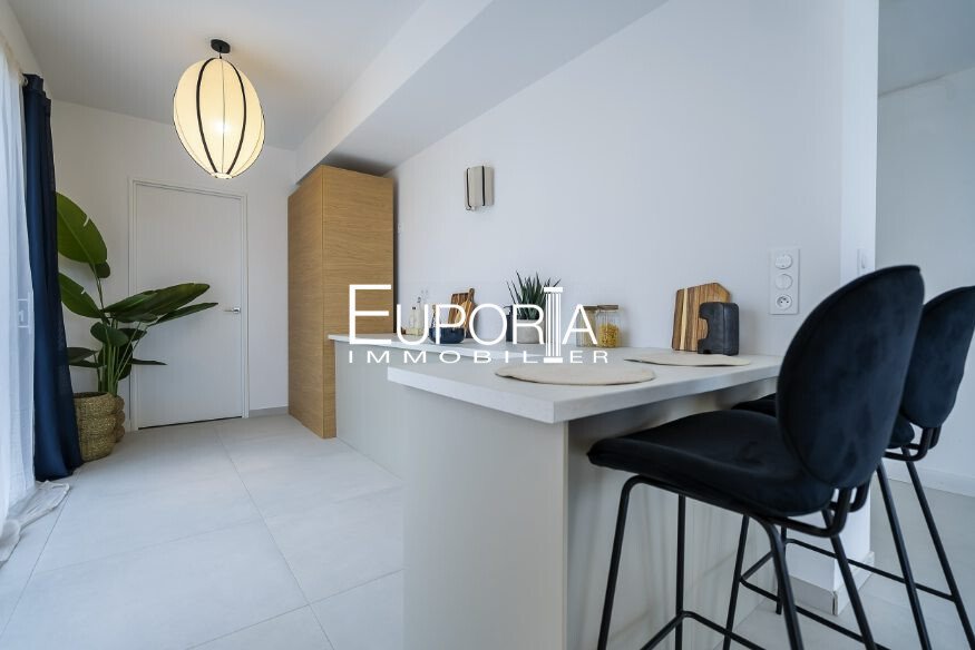 Apartment in Centre et Nord Ouest, Saint-Didier-au-Mont-d'Or, France 4 - 17732464