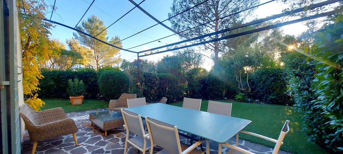 House in La Motte, Provence-Alpes-Côte d'Azur, France 2 - 17730199