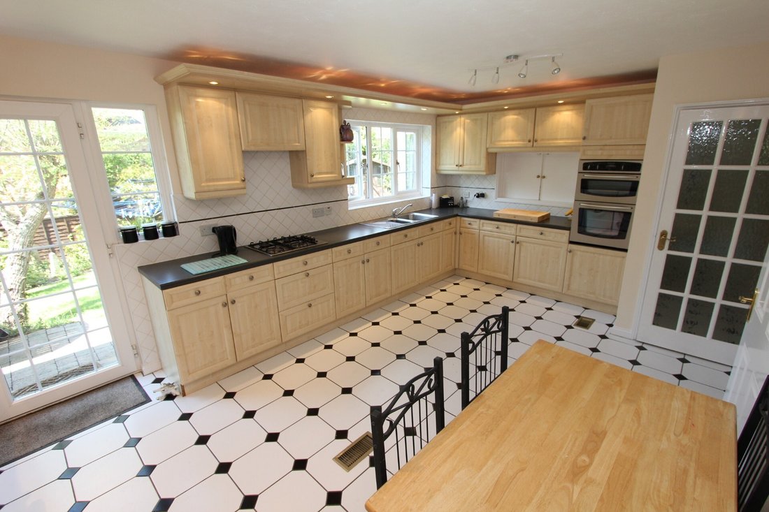House in Loudwater, England 2 - 17729374