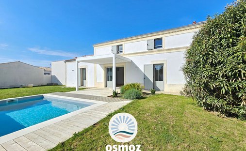 House in Saint-Laurent-de-la-Pree, Nouvelle-Aquitaine, France 1