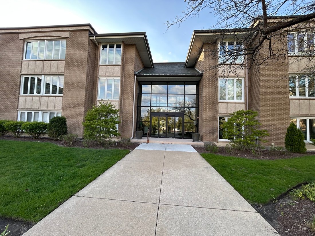 Condo in Oak Brook, Illinois, United States 2 - 17729968