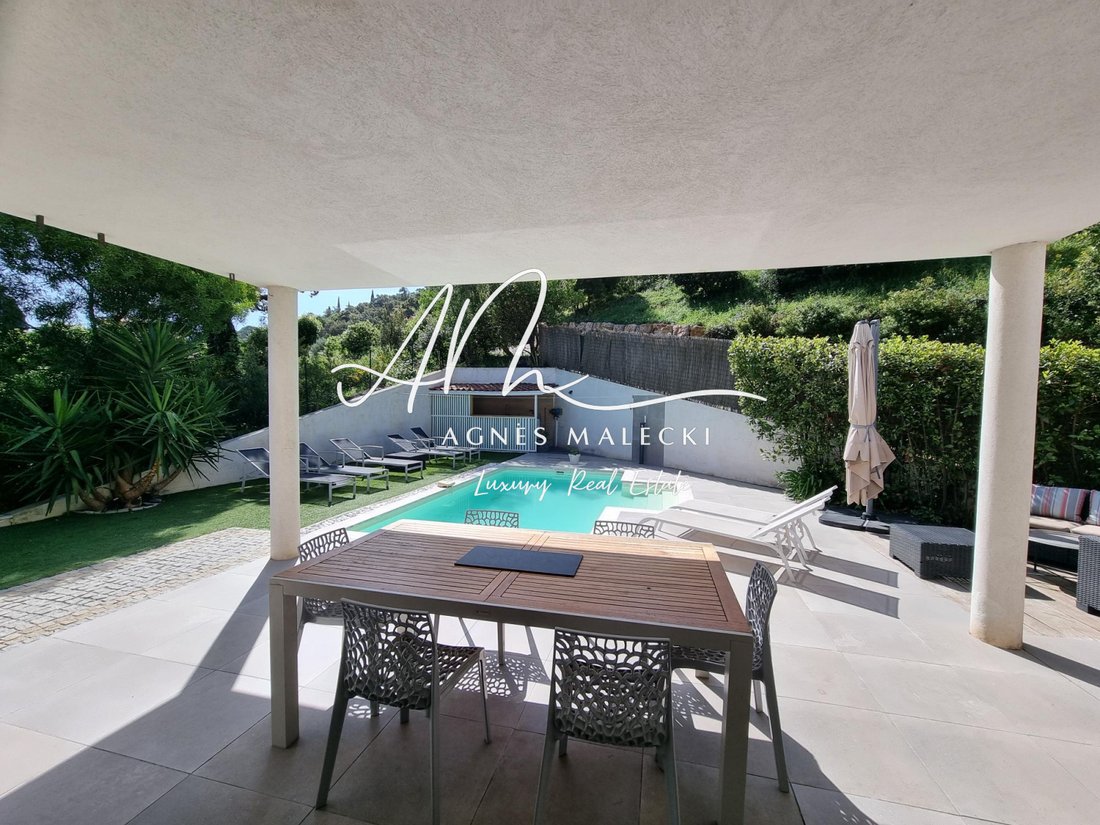 Villa in Nord, Cavalaire-sur-Mer, France 4 - 17730263