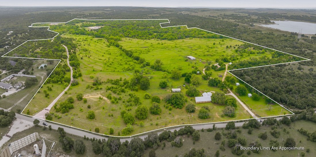 Farm Ranch in Weatherford, Texas, United States 2 - 17731263