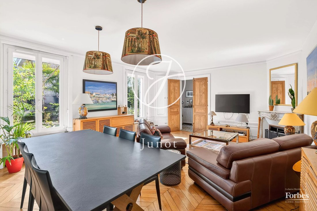 House in Saint-Cloud, Ile-de-France, France 4 - 17646779