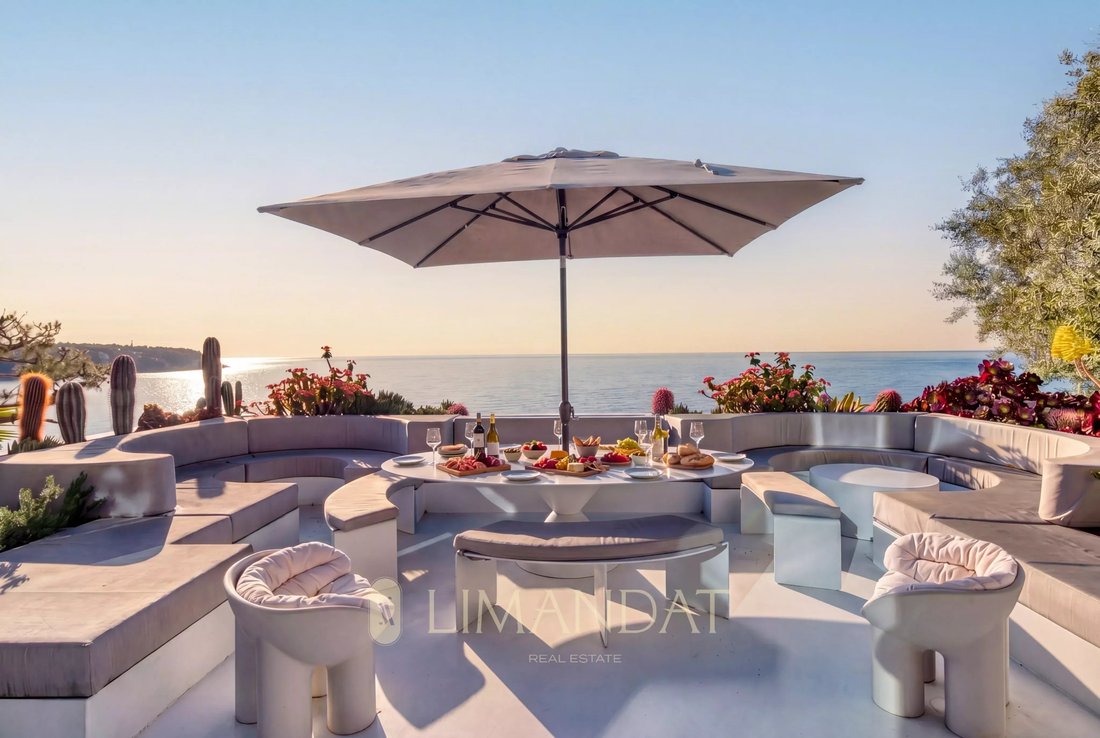 Villa in French Riviera, Provence-Alpes-Côte d'Azur, France 3 - 17730166