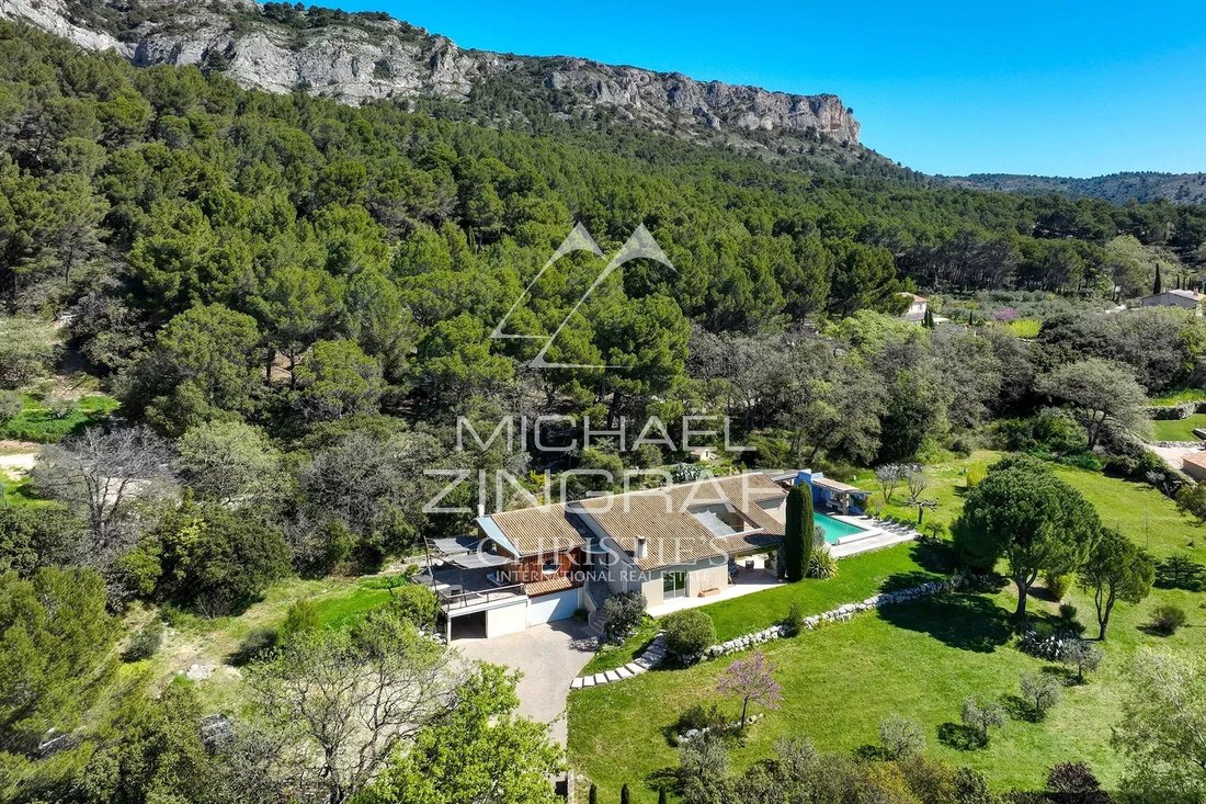 House in Puget, Provence-Alpes-Côte d'Azur, France 1 - 17729612