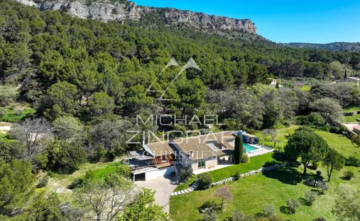 House in Puget, Provence-Alpes-Côte d'Azur, France 1