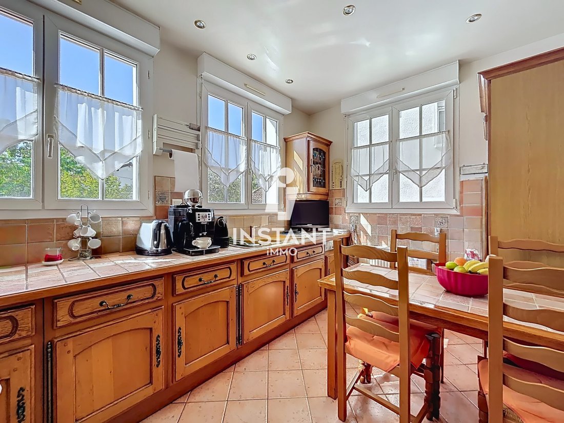 House in Creteil, Ile-de-France, France 4 - 17732276
