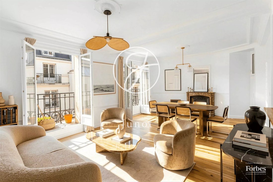 Apartment in Clignancourt-Jules Joffrin, Paris 18e Arrondissement, Paris 2 - 17591674