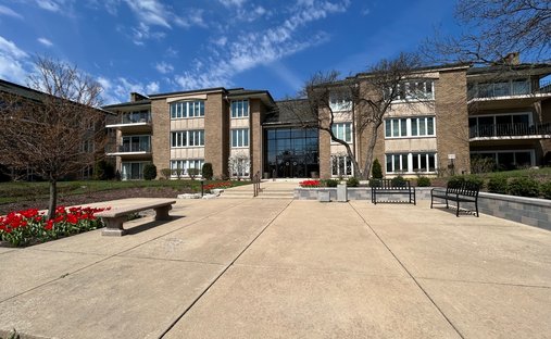 Condo in Oak Brook, Illinois, United States 1