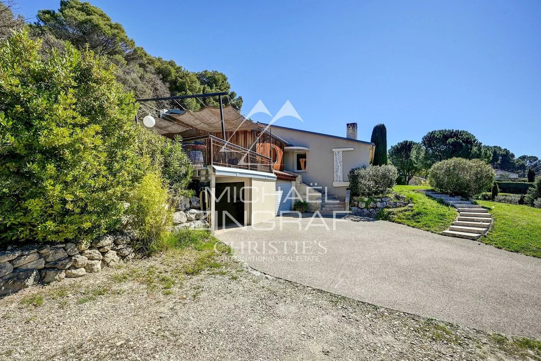 House in Puget, Provence-Alpes-Côte d'Azur, France 3 - 17729612