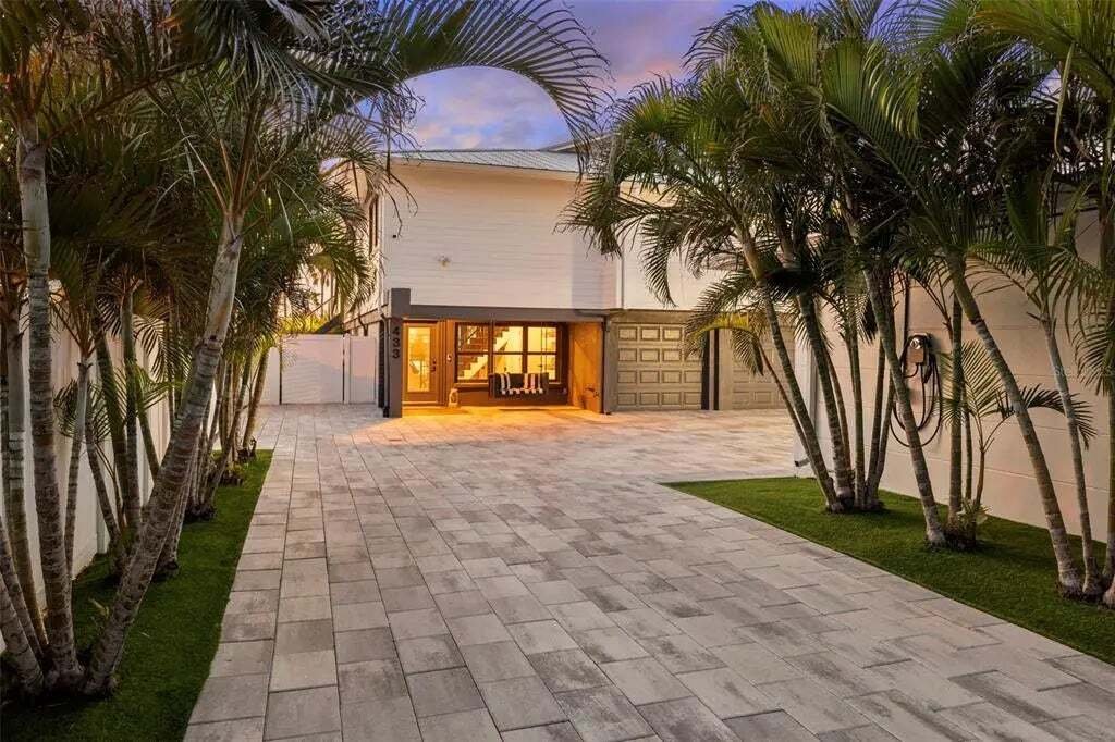 House in Dunedin, Florida, United States 3 - 17732130