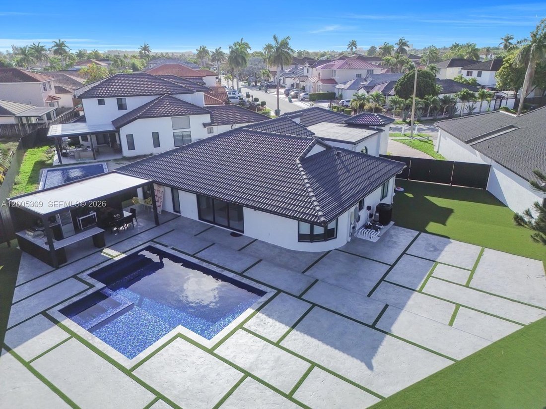 House in Miami, Florida, United States 1 - 17729768