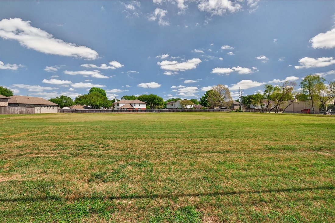 House in Pinehurst, Texas, United States 4 - 17730637