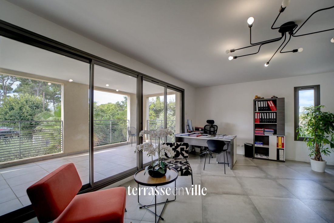 Apartment in Sanary-sur-Mer, Provence-Alpes-Côte d'Azur, France 2 - 17730759