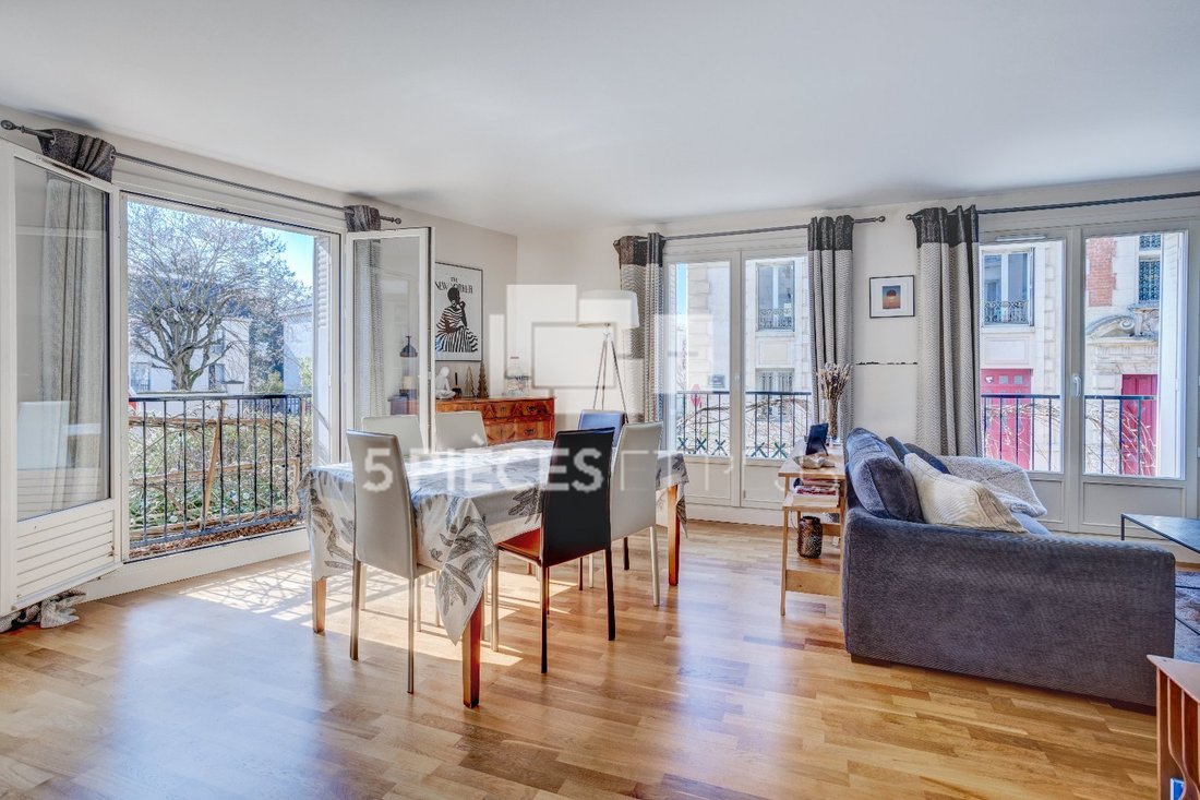 Apartment in Domaine National du Château, Versailles, France 5 - 17730746