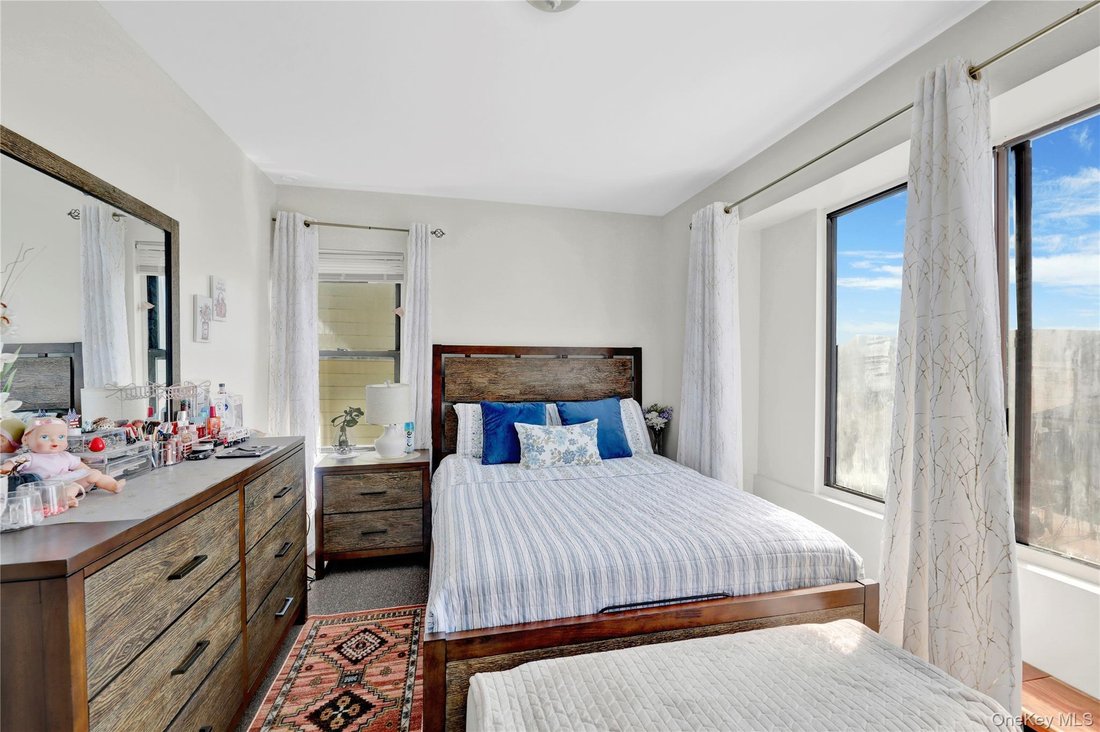 Apartment in New York, New York, United States 5 - 17729461
