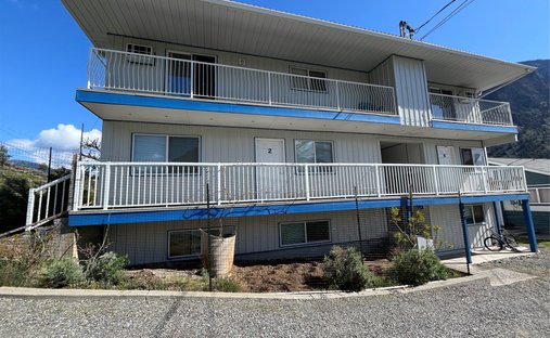Apartment in Lillooet, British Columbia, Canada 1