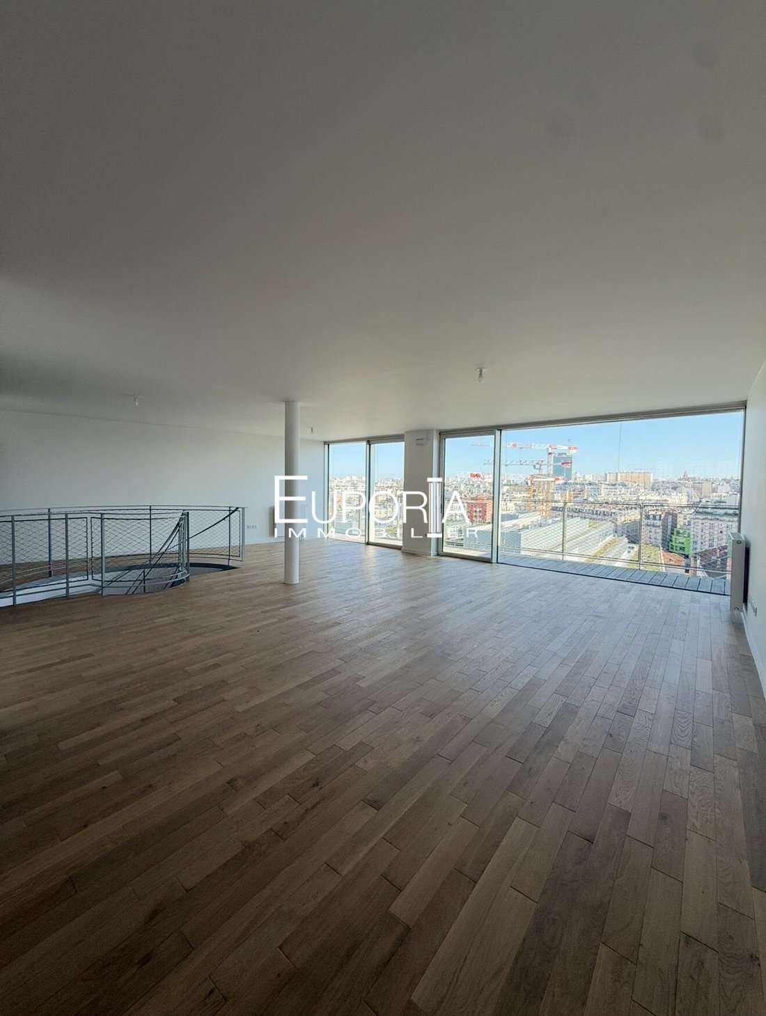 Apartment in Violet Commerce, Paris 15e Arrondissement, Paris 1 - 17732382