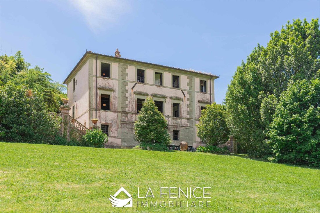 Villa in Historic Center, Lucca, Tuscany 2 - 17731034