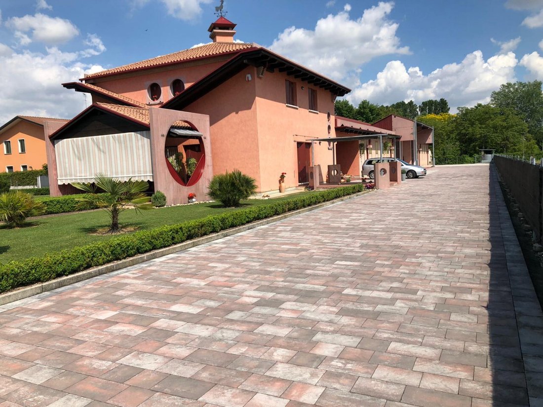 Villa in Noale, Veneto, Italy 1 - 17731224