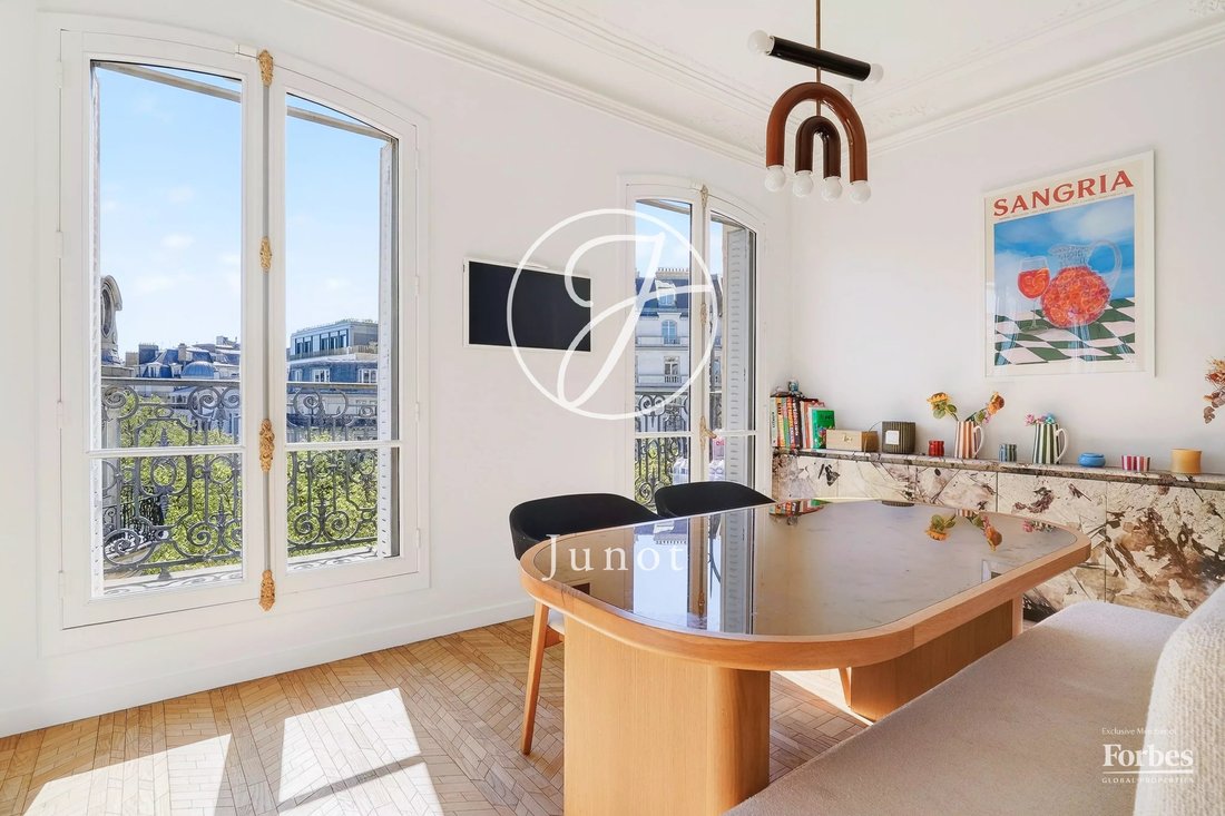Apartment in Triangle d'Or, Paris 8e Arrondissement, Paris 5 - 17671418