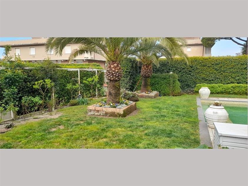 Villa in Cinquale, Montignoso, Tuscany 4 - 17729563