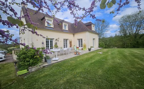 House in Gonneville-sur-Mer, Normandy, France 1