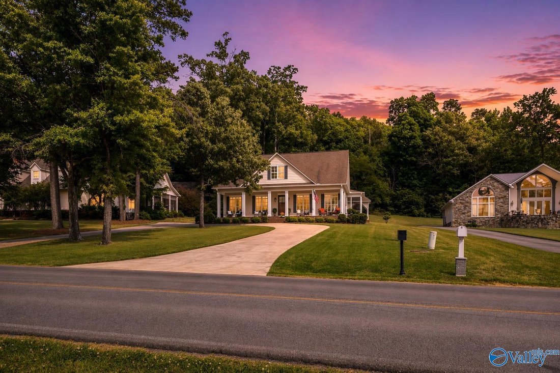 House in Guntersville, Alabama, United States 2 - 17729542