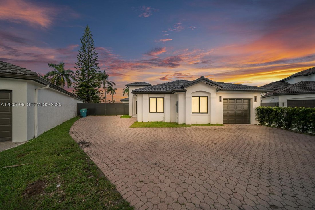 House in Miami, Florida, United States 2 - 17729768