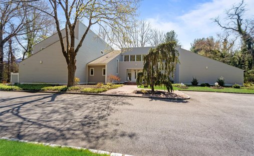 House in Old Brookville, New York, United States 1