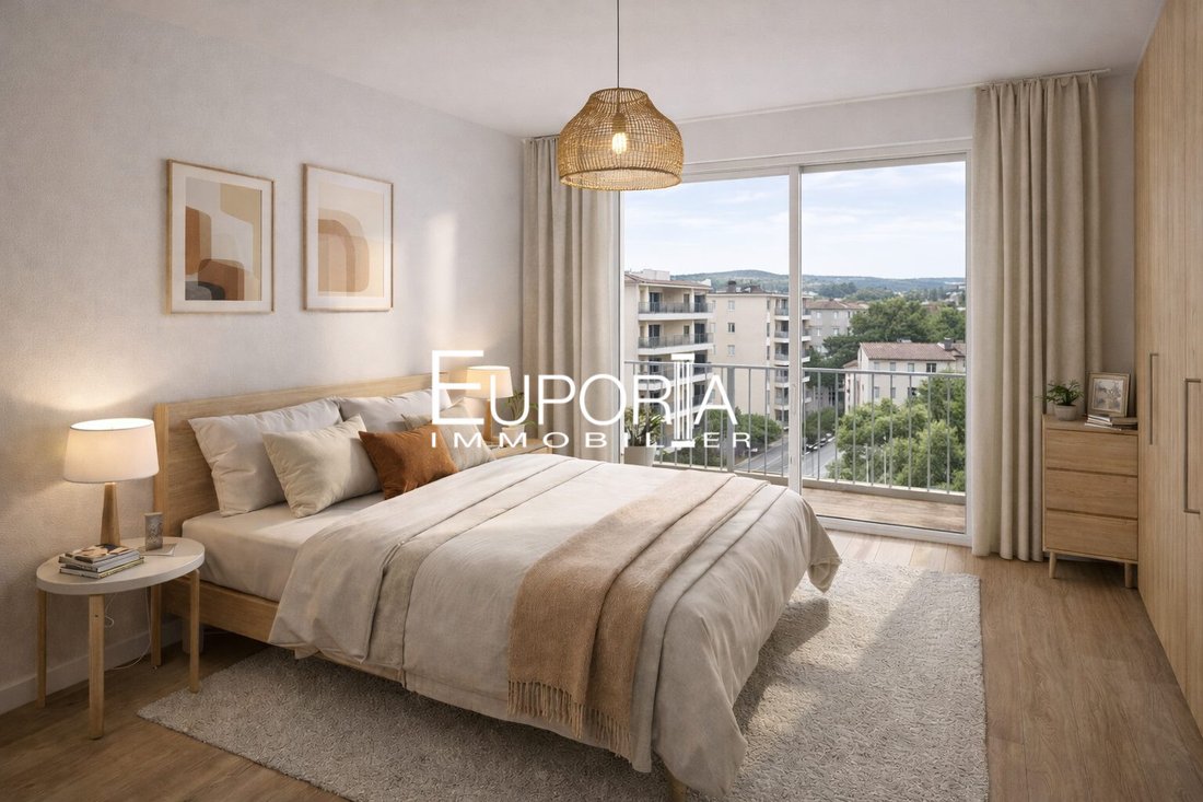 Apartment in Champvert-Point du Jour-Saint Irénée, Lyon 5e Arrondissement, Lyon 3 - 17732392