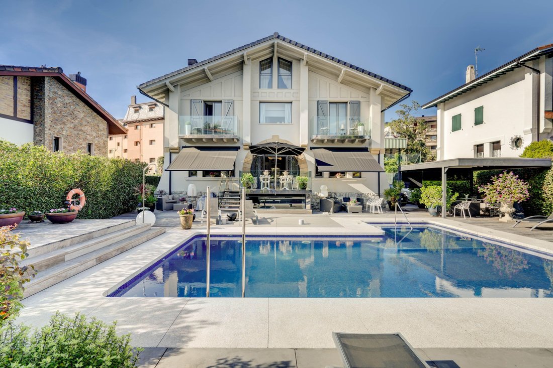 Villa in Ekialdea, Donostia-San Sebastian, Spain 2 - 17731124