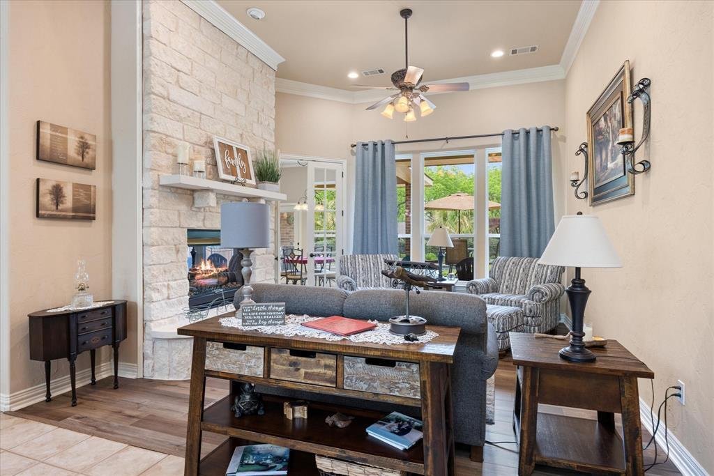 House in Granbury, Texas, United States 4 - 17730476